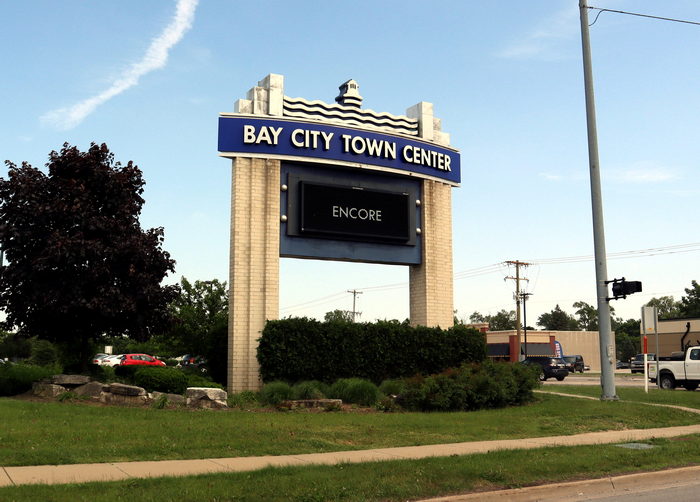 Bay City Mall (Bay City Town Center) - JUNE 15 2022 (newer photo)